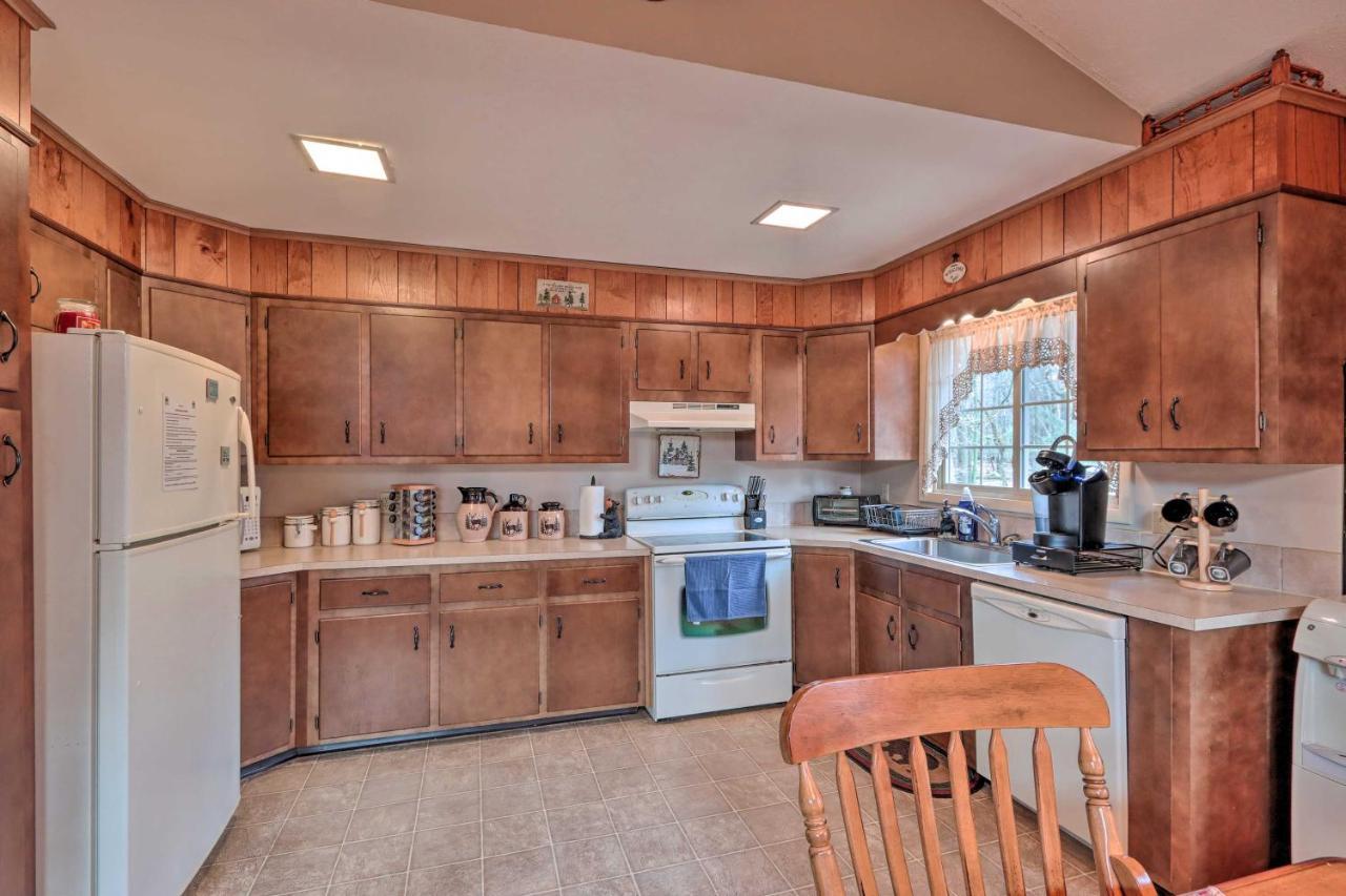 Poconos Home With Game Room Walk To Lake Harmony! Экстерьер фото