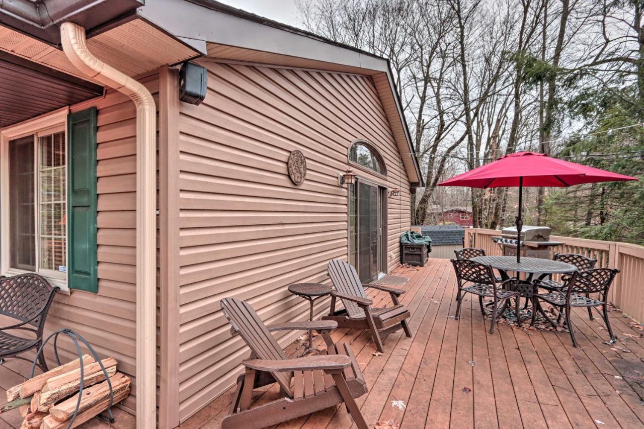 Poconos Home With Game Room Walk To Lake Harmony! Экстерьер фото
