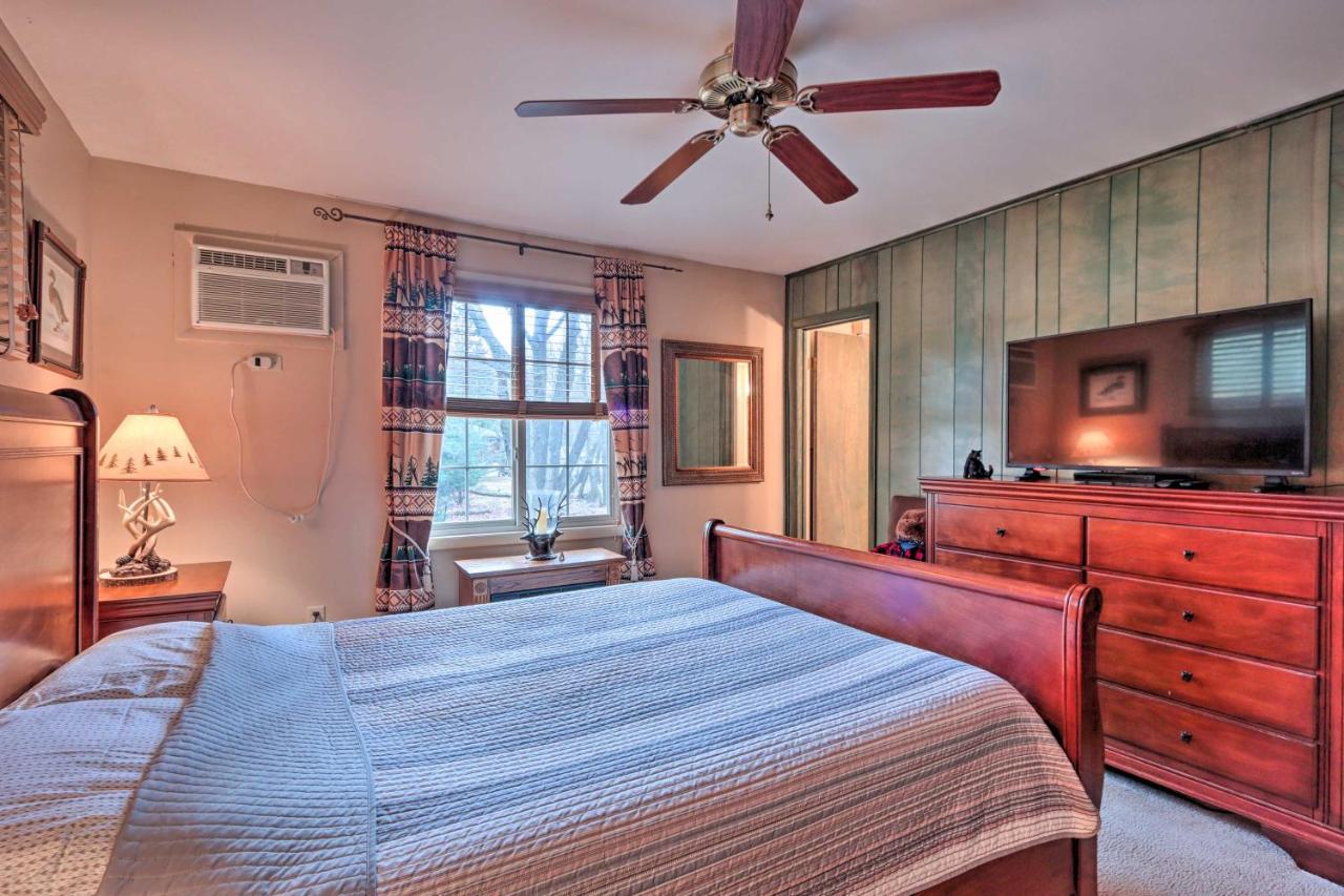 Poconos Home With Game Room Walk To Lake Harmony! Экстерьер фото